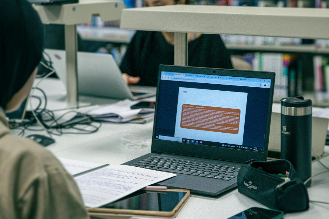 El riesgo invisible de la IA en las aulas: estudiantes más dependientes y más expuestos digitalmente