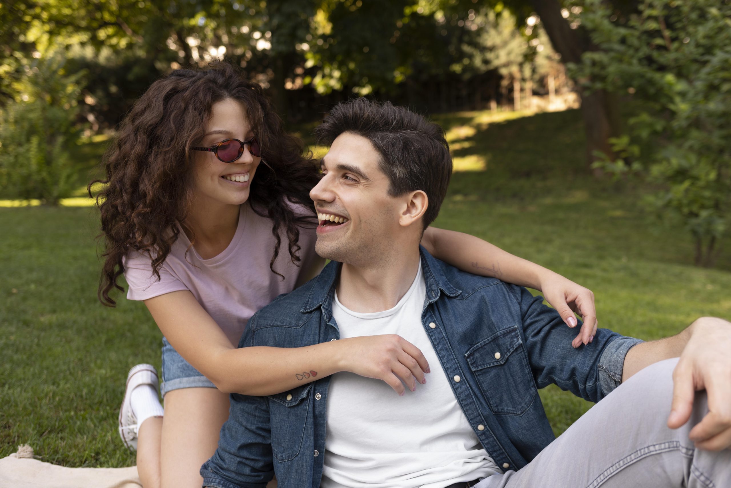 Día Internacional de la Juventud: la generación del gran volumen, ¿por qué tus oídos están envejeciendo más rápido?