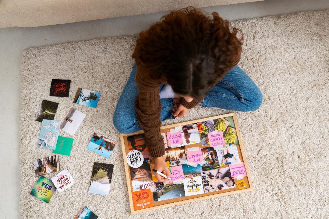 Disciplina, pensamiento crítico y memoria: las bases de la educación tradicional que siguen vigentes en la era digital