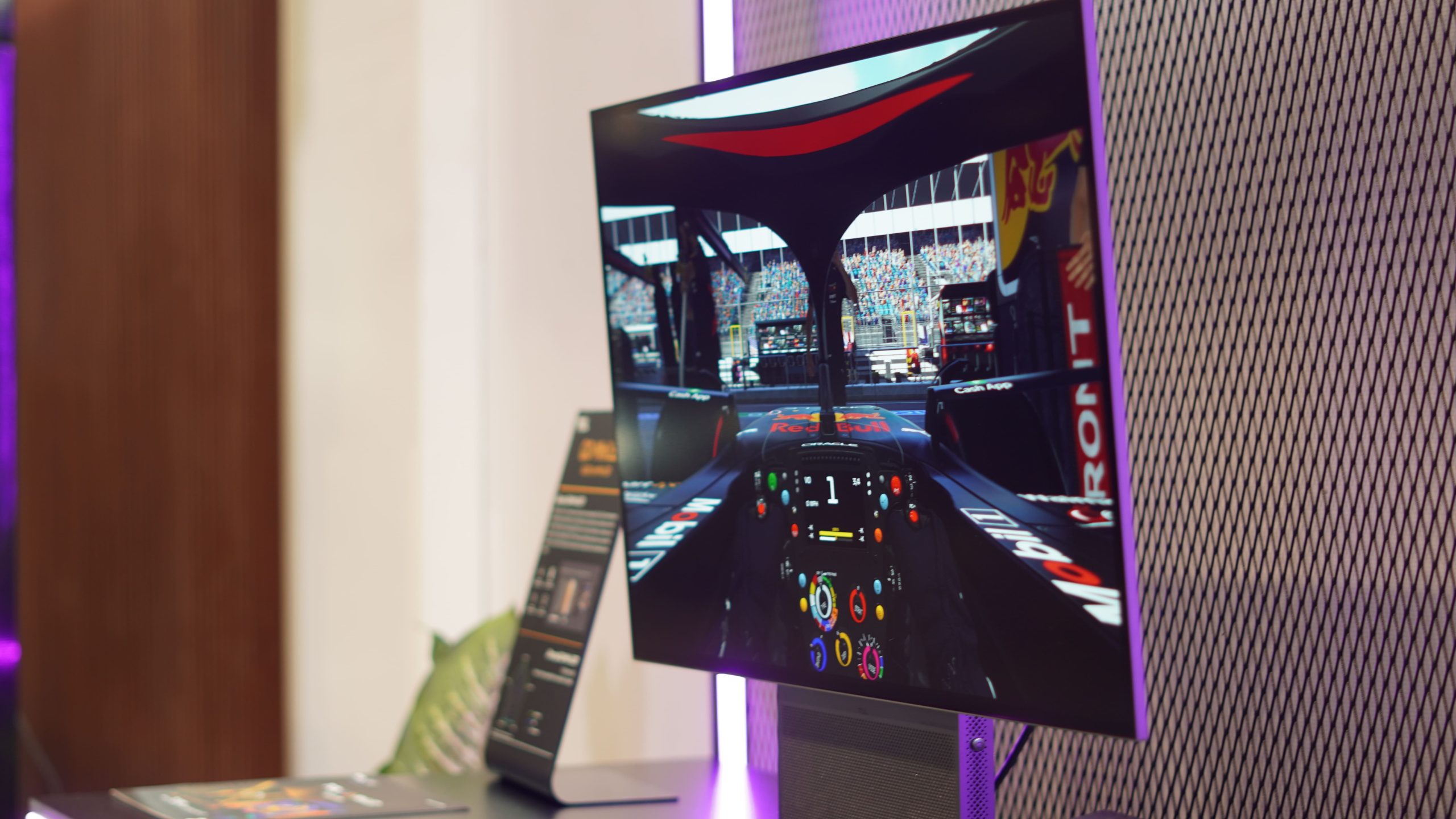 TCL trae a Colombia sus monitores más potentes: OLED+, Mini LED y hasta 480 Hz
